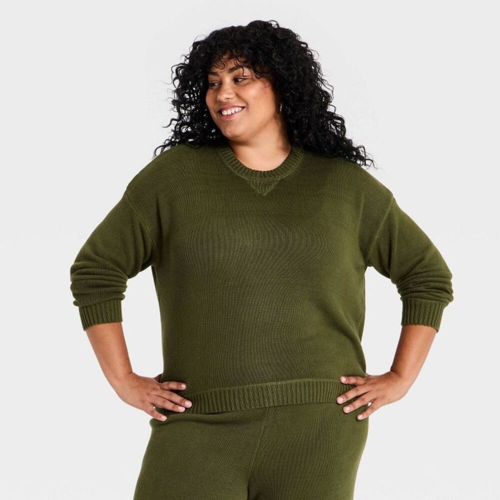 Women's Crewneck Dorito Pullover - Universal Thread Olive Green XXL